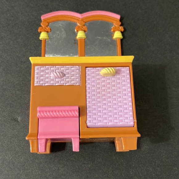 DOLLHOUSE FURNITURE BATHROOM  AND VANITY SET - Picture 9 of 14